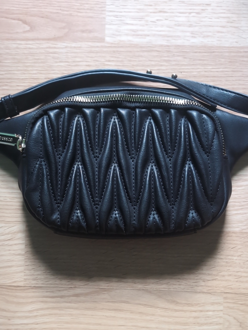 Gussaci Black Matelassé Quilted Crossbody Belt Bag - Like New